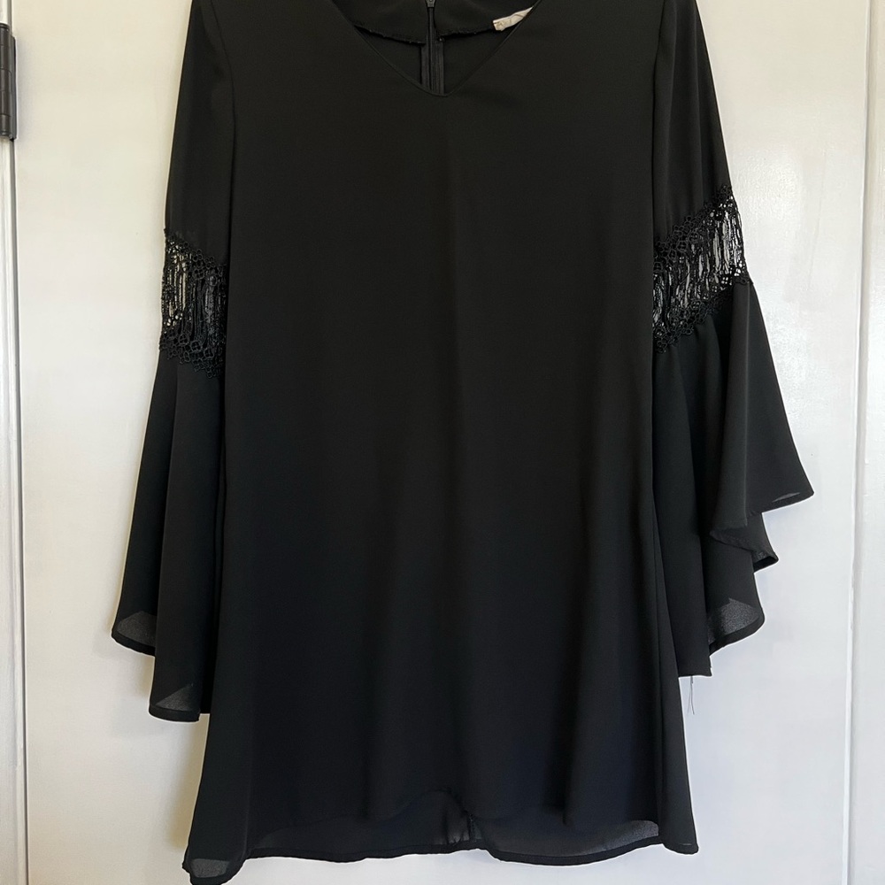 Elegant Black Bell Sleeve Dress